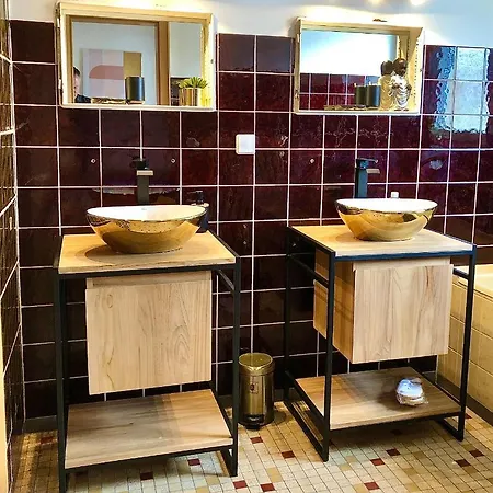 Grosse Helle Mit 130 Qm Apartmán *